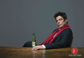 Benicio del Toro descubre Heineken